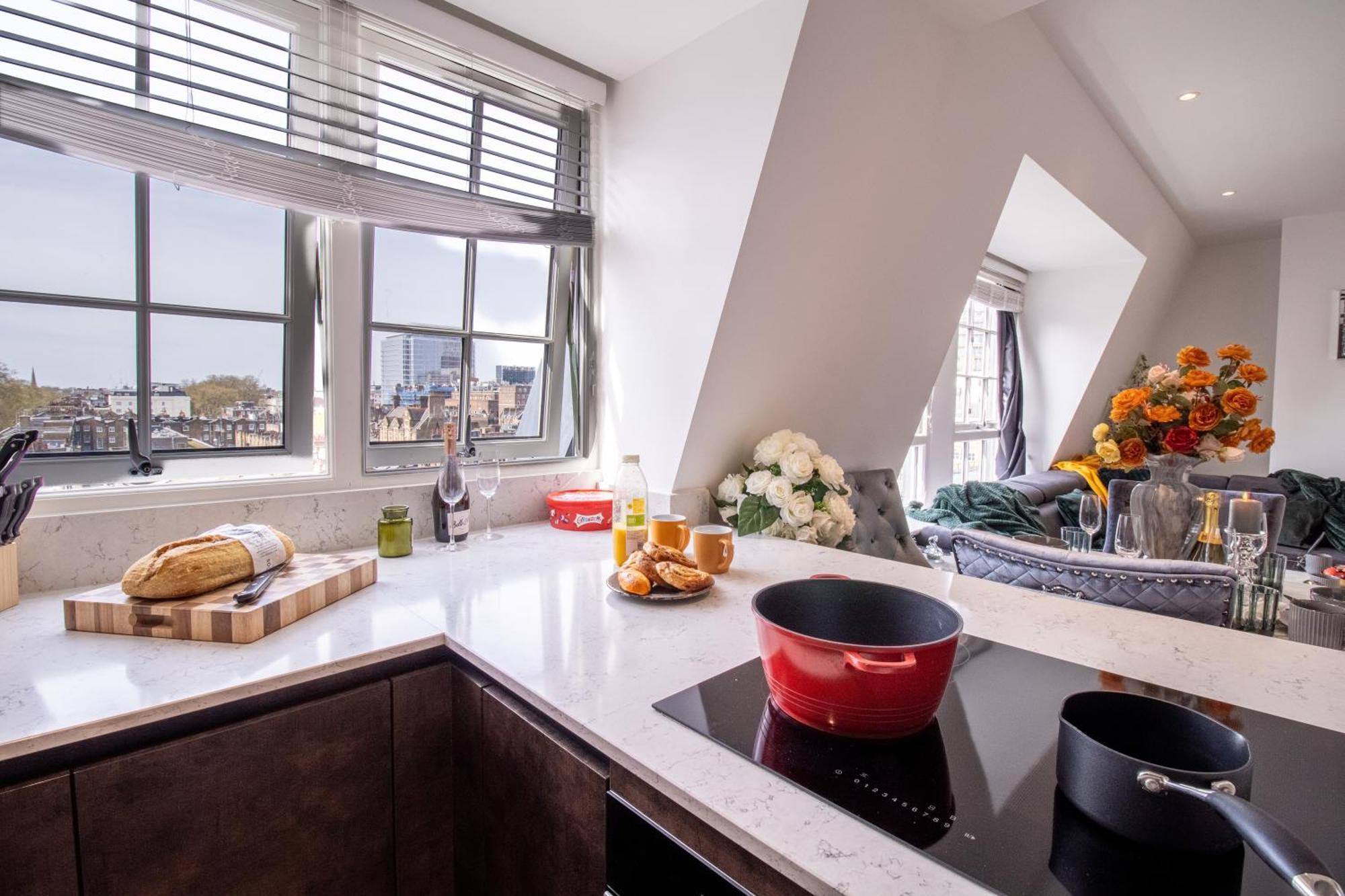 Luxurious 1-Bedroom Penthouse In Marble Arch 71 London Exterior foto
