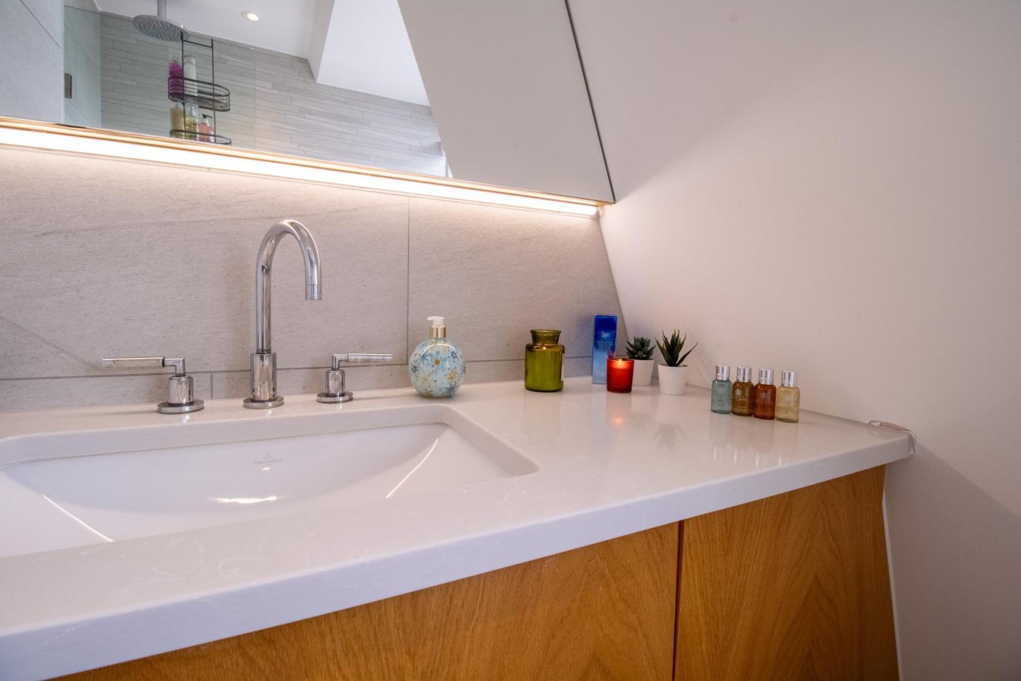 Luxurious 1-Bedroom Penthouse In Marble Arch 71 London Exterior foto