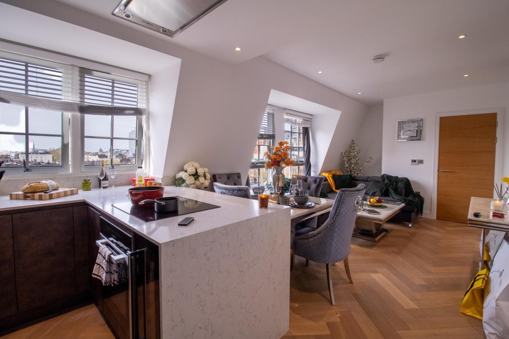 Luxurious 1-Bedroom Penthouse In Marble Arch 71 London Exterior foto