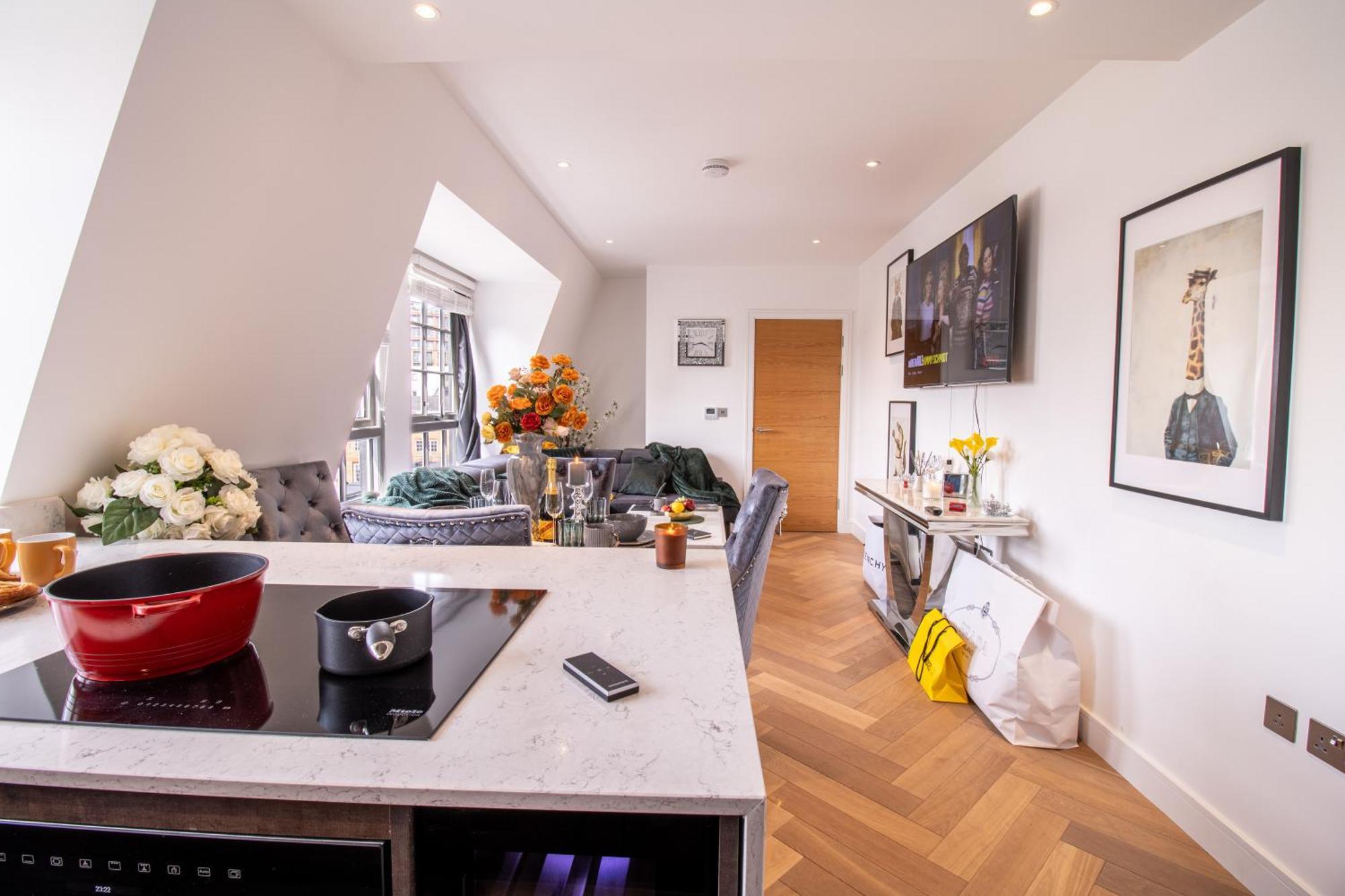 Luxurious 1-Bedroom Penthouse In Marble Arch 71 London Exterior foto